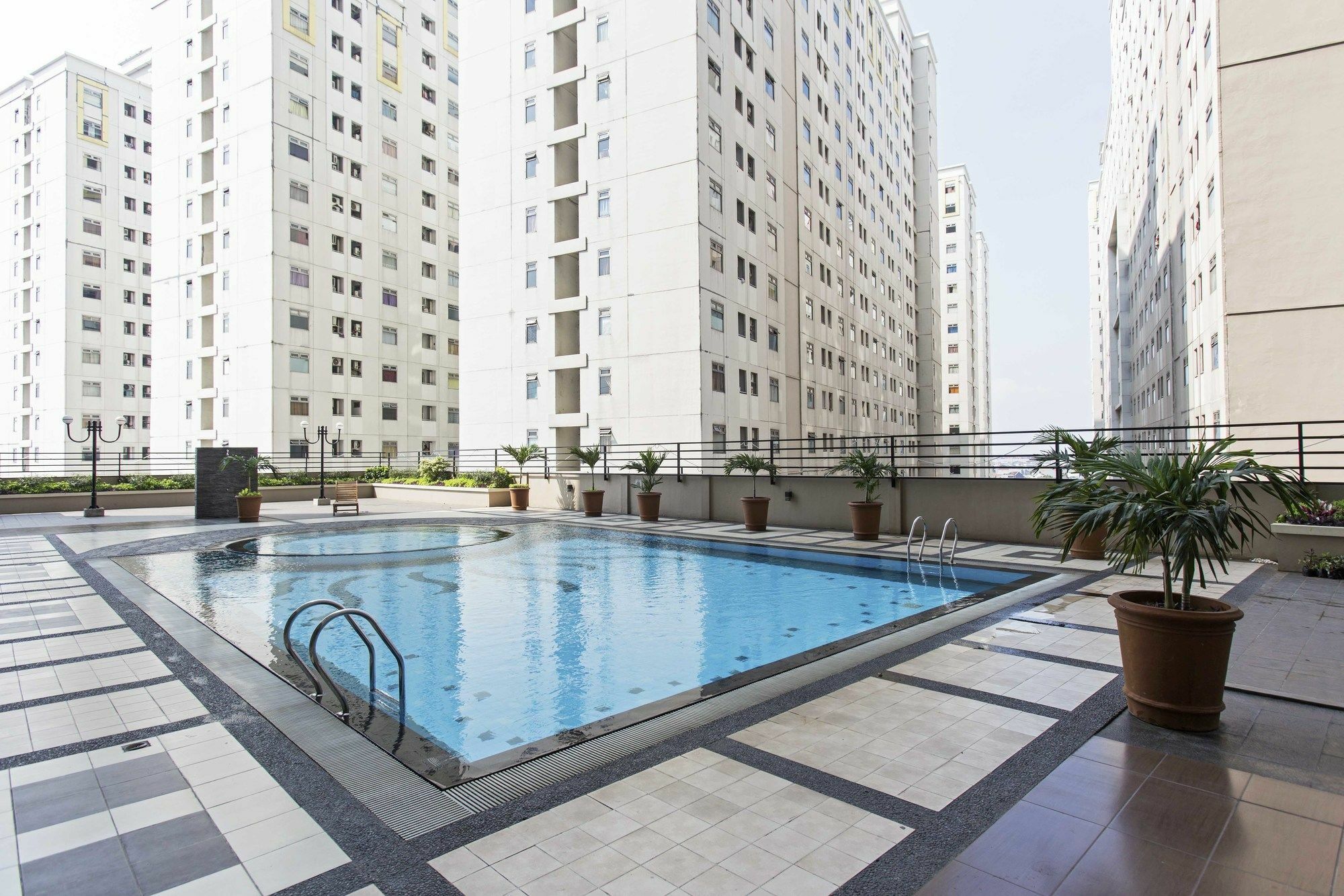 Reddoorz Apartment @ Pegangsaan Kelapa Gading Jakarta Eksteriør billede