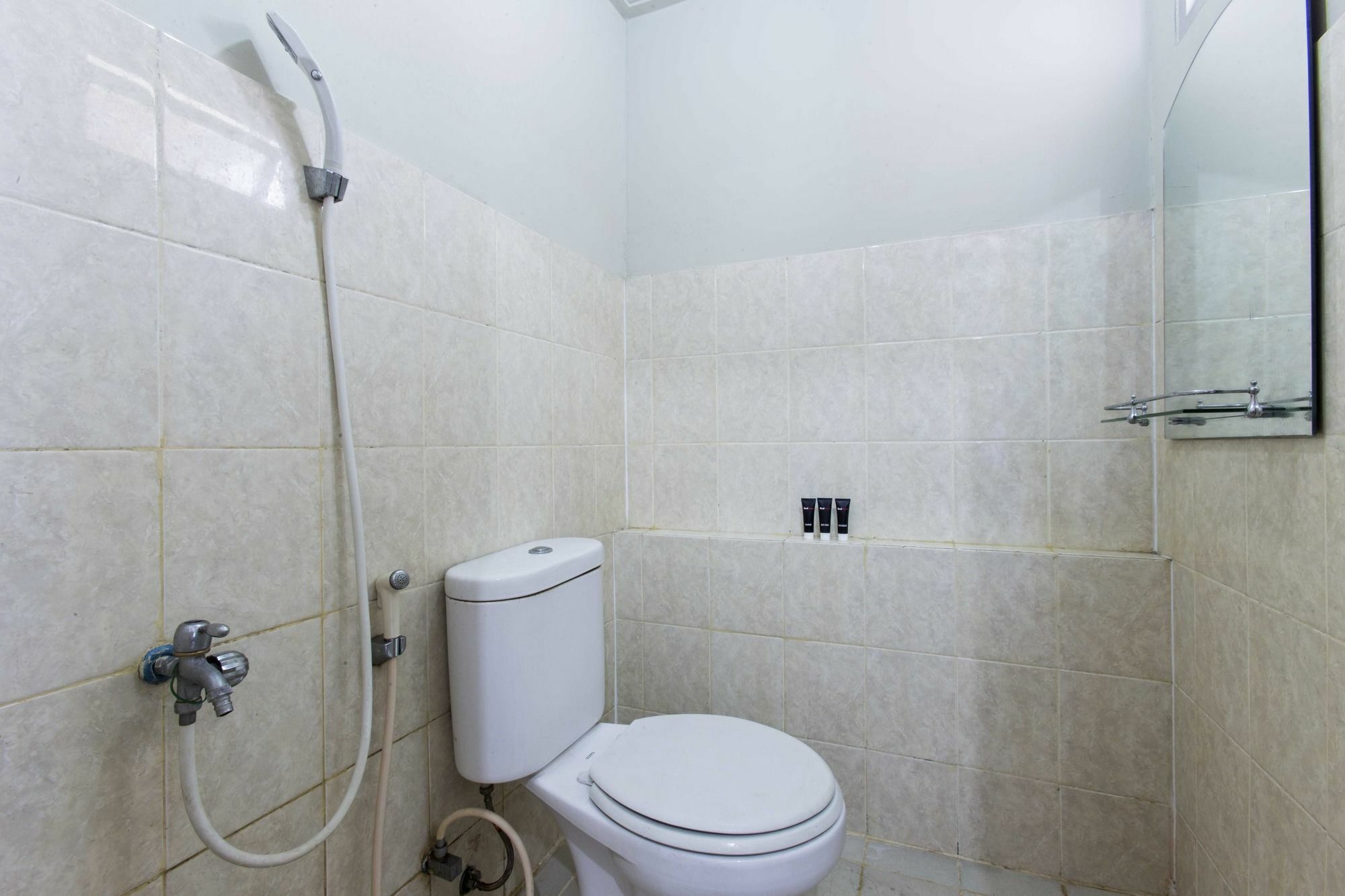 Reddoorz Apartment @ Pegangsaan Kelapa Gading Jakarta Eksteriør billede